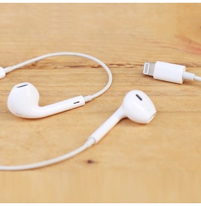 Tai nghe nhét trong EarPods Lightning Apple MMTN2