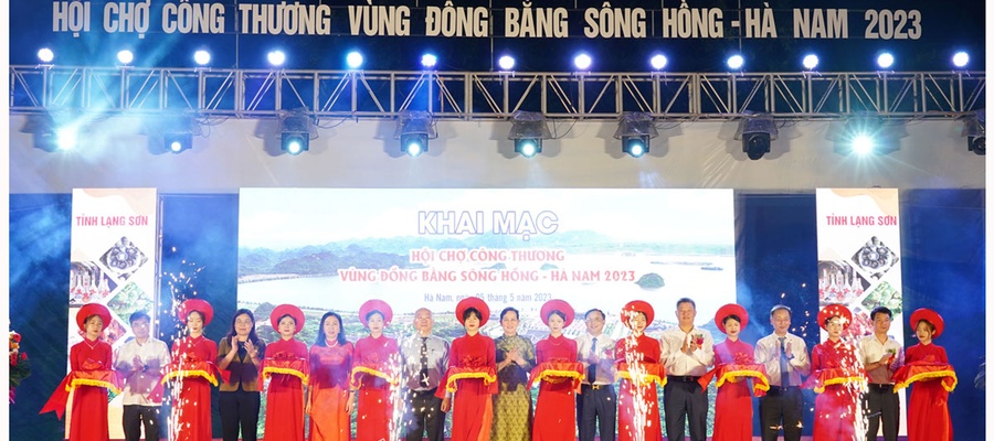 Khai mạc hội chợ